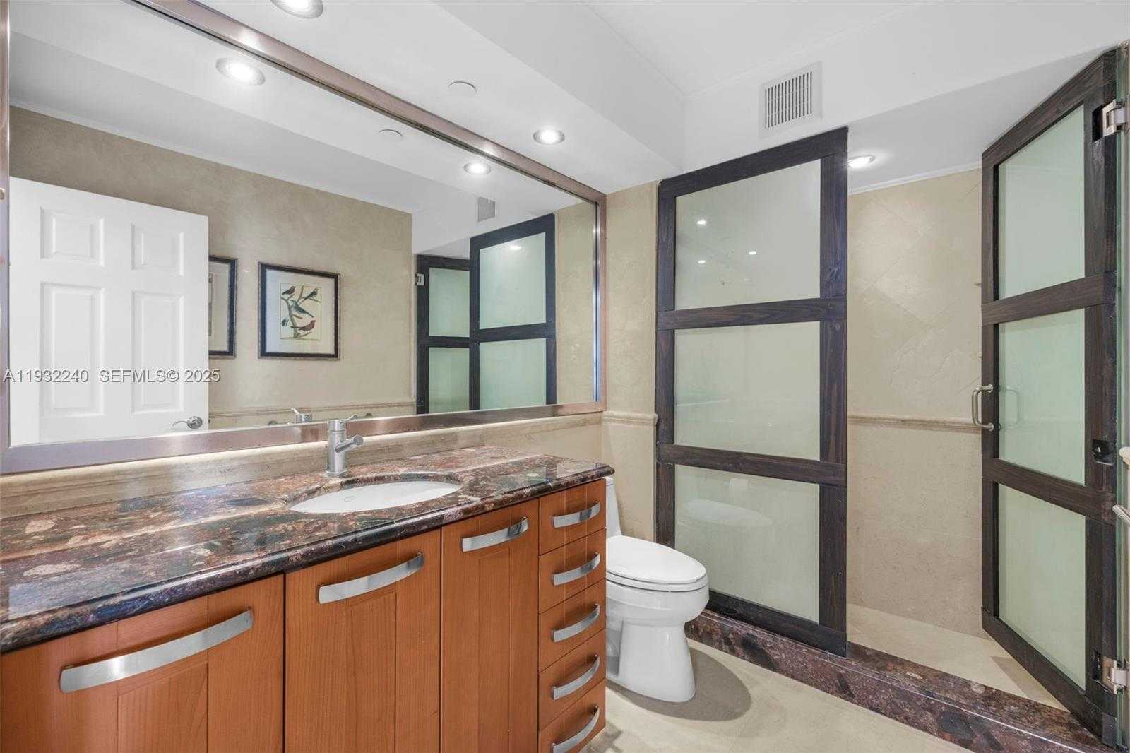 Small Image of 881 OCEAN DR #20A, Key Biscayne Number 24