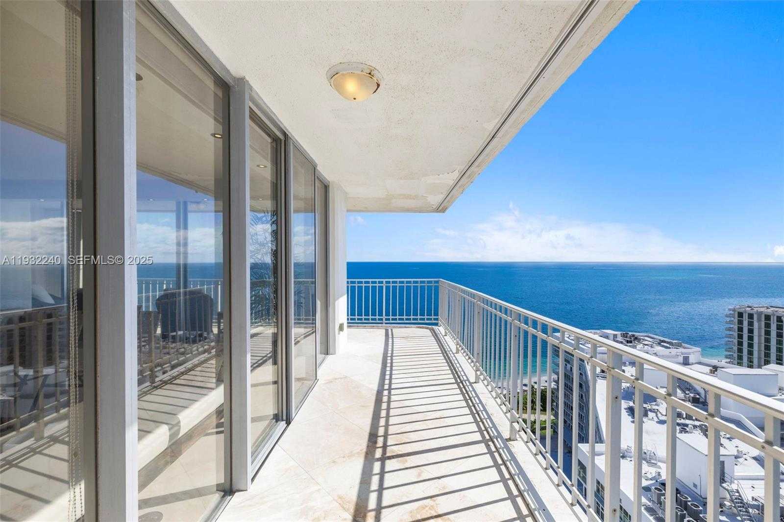 Small Image of 881 OCEAN DR #20A, Key Biscayne Number 32