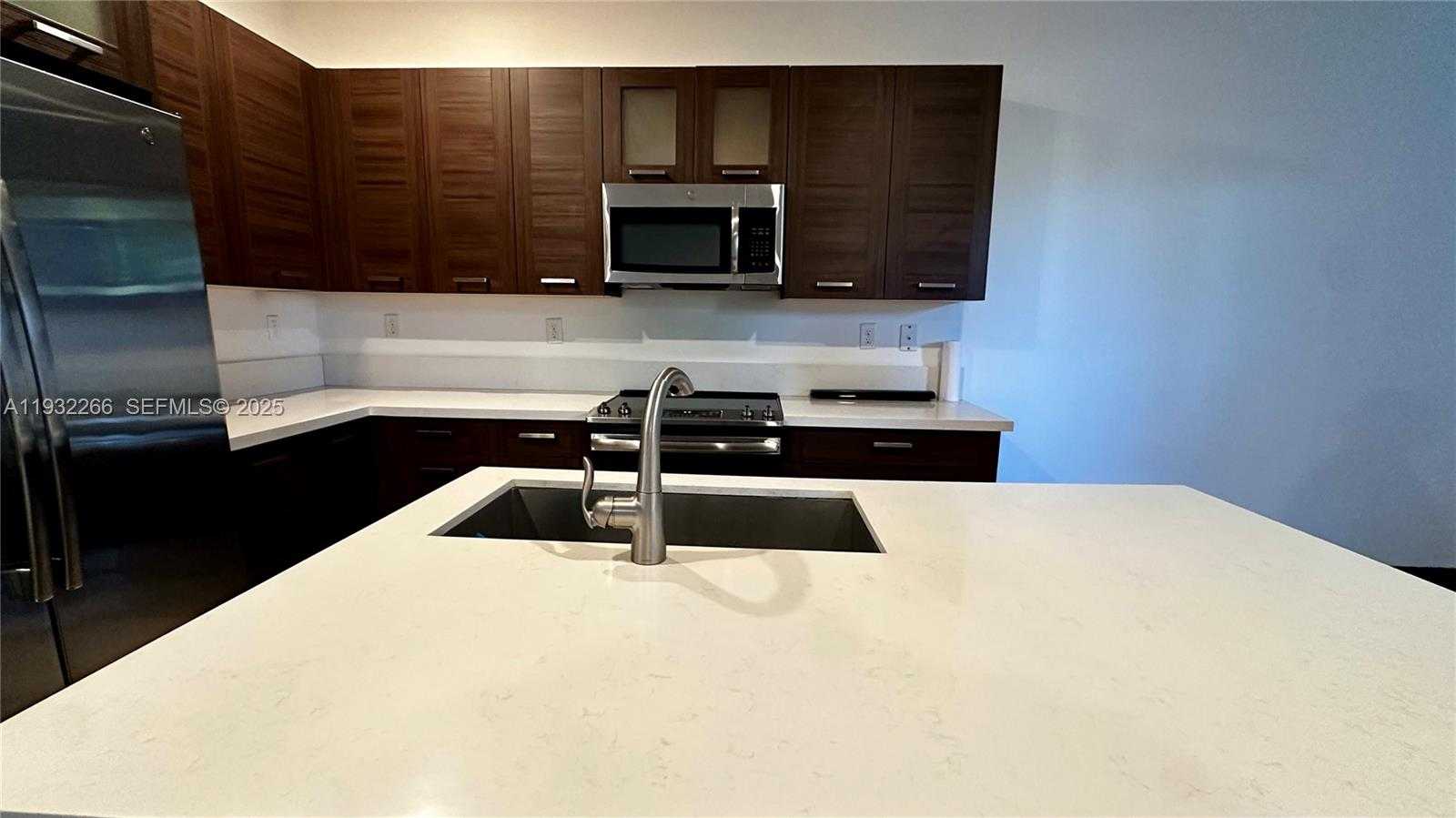 Small Image of 9155 NORTH WEST 161ST ST, Miami Lakes Number 13