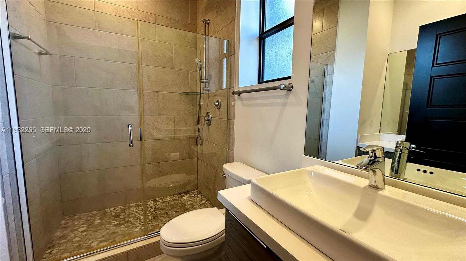 Small Image of 9155 NORTH WEST 161ST ST, Miami Lakes Number 26