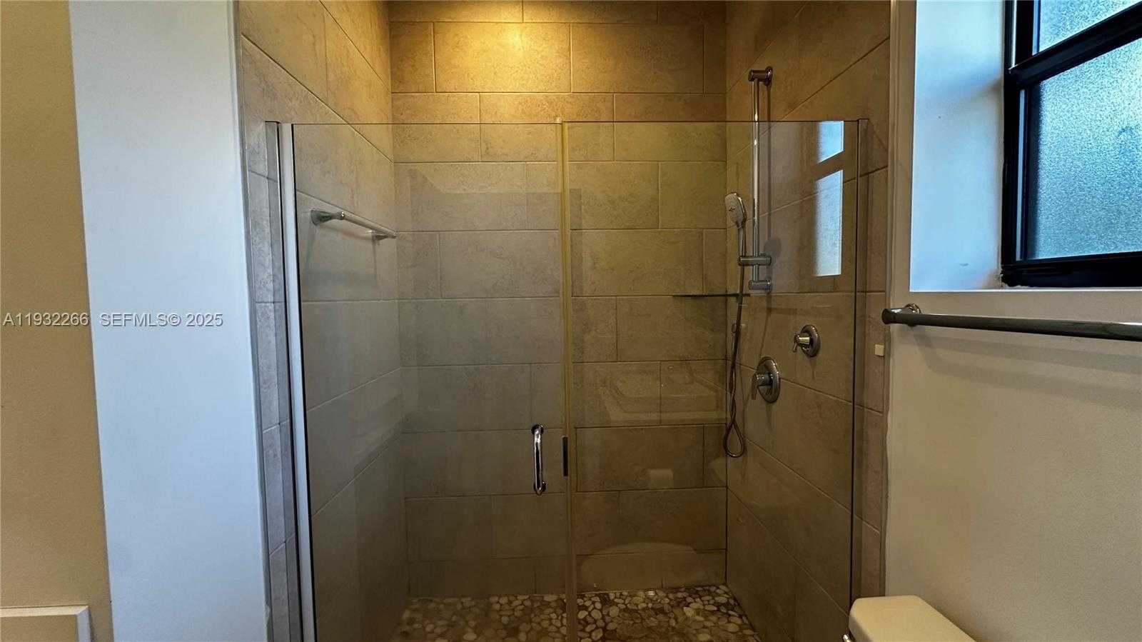 Small Image of 9155 NORTH WEST 161ST ST, Miami Lakes Number 27