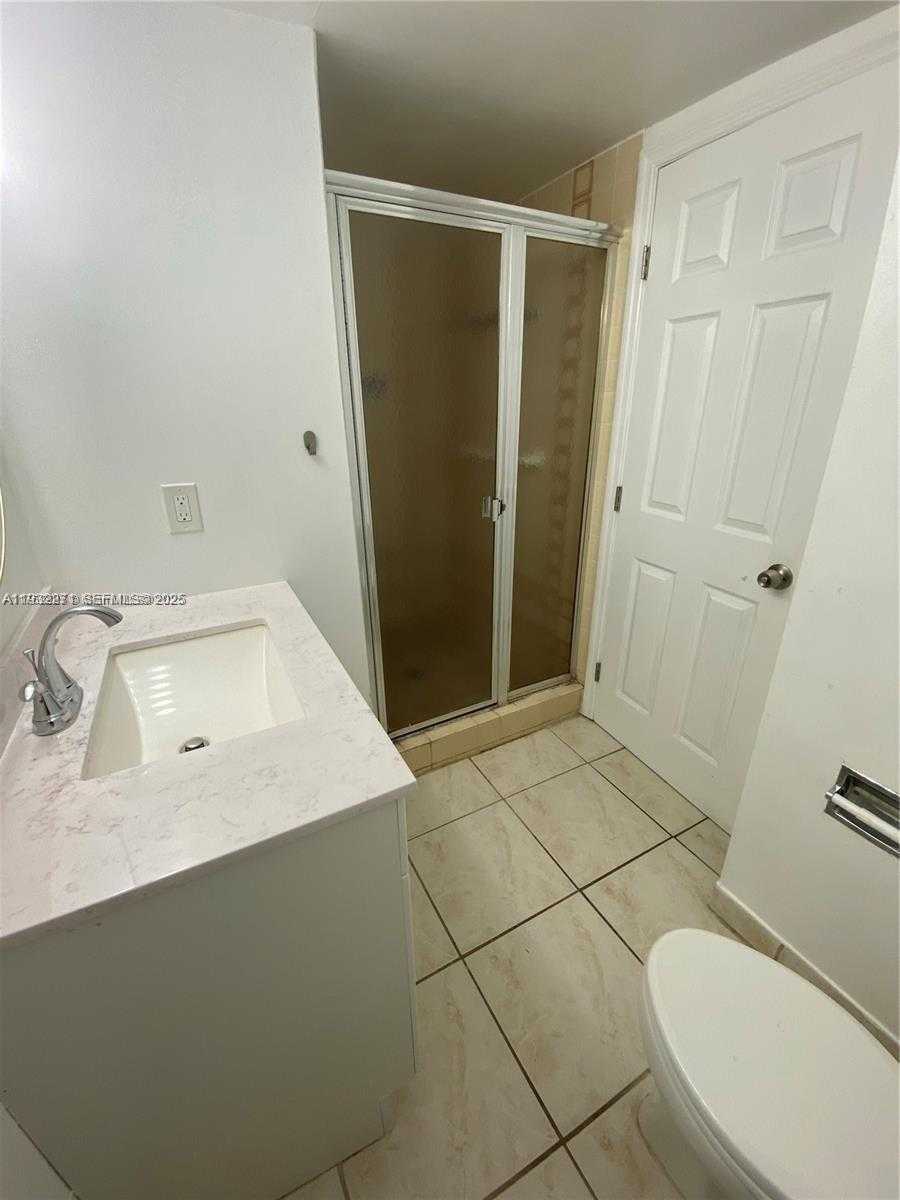 Small Image of 2500 PARKVIEW DR #1920, Hallandale Beach Number 7