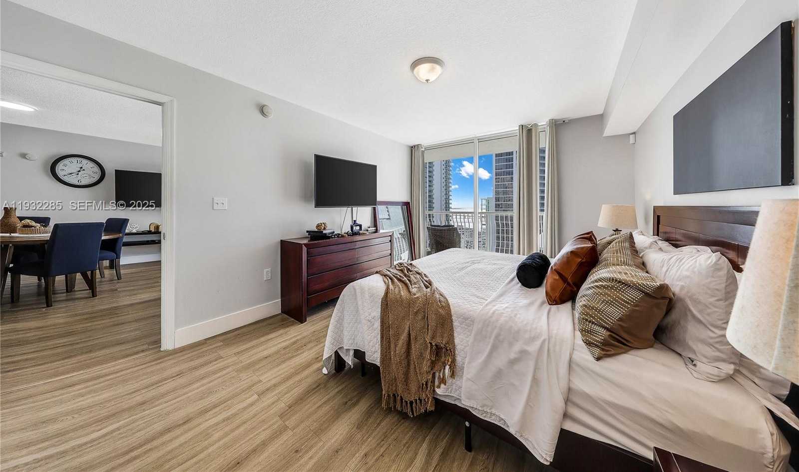 Small Image of 1200 BRICKELL BAY DR #2903, Miami Number 14