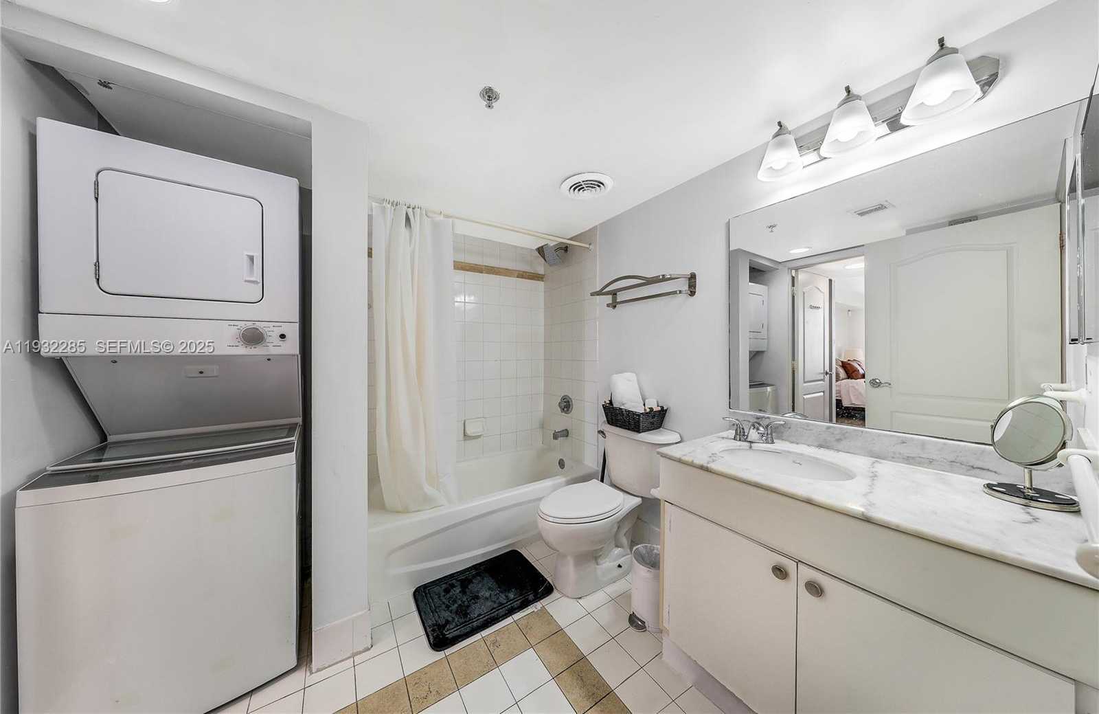 Small Image of 1200 BRICKELL BAY DR #2903, Miami Number 18