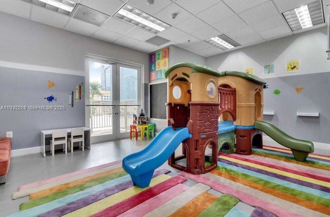 Small Image of 1200 BRICKELL BAY DR #2903, Miami Number 26