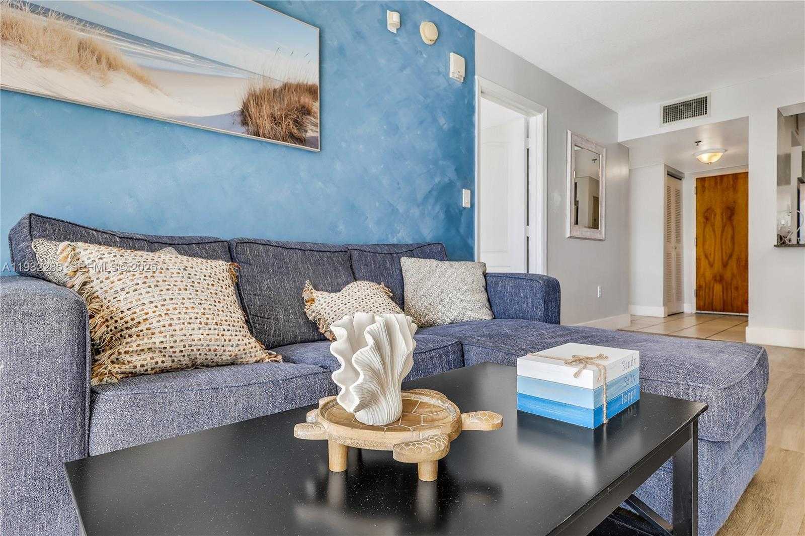 Small Image of 1200 BRICKELL BAY DR #2903, Miami Number 6