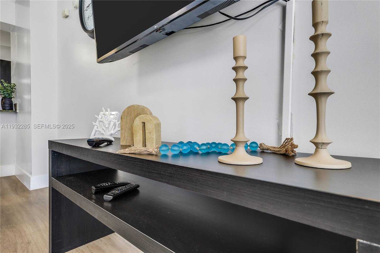 Small Image of 1200 BRICKELL BAY DR #2903, Miami Number 9