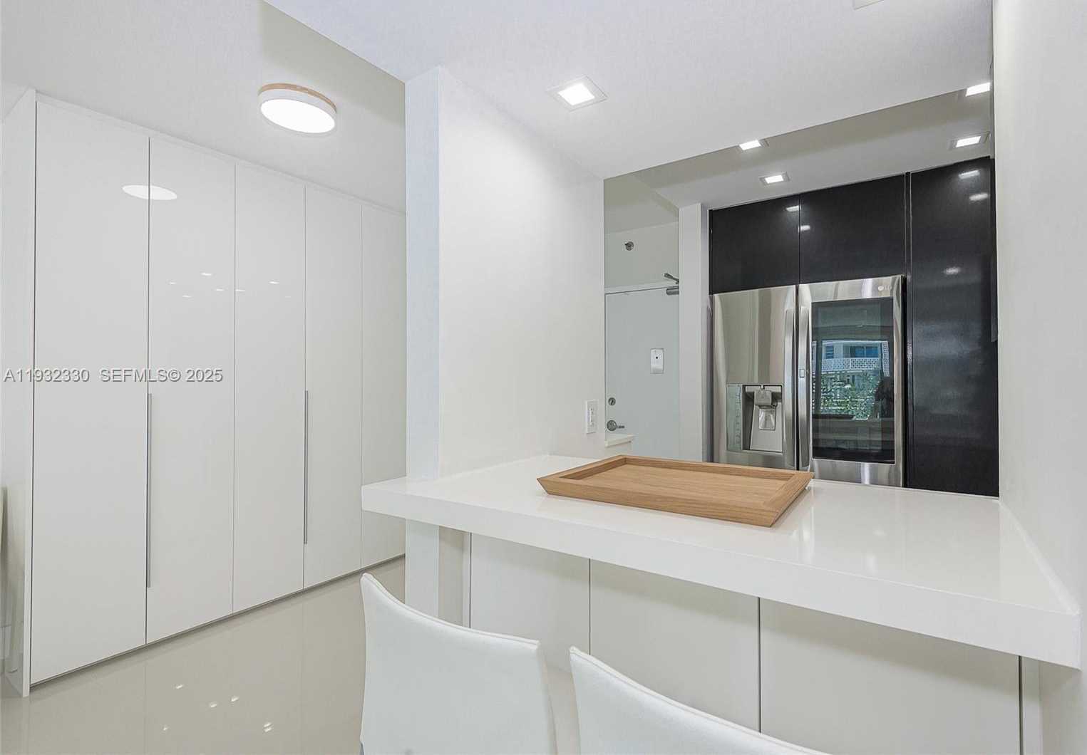 Small Image of 1000 WEST AVE #327, Miami Beach Number 13