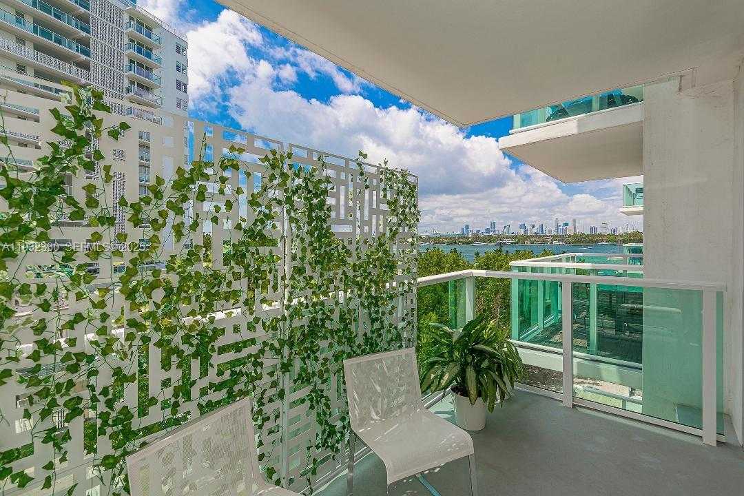 Small Image of 1000 WEST AVE #327, Miami Beach Number 5