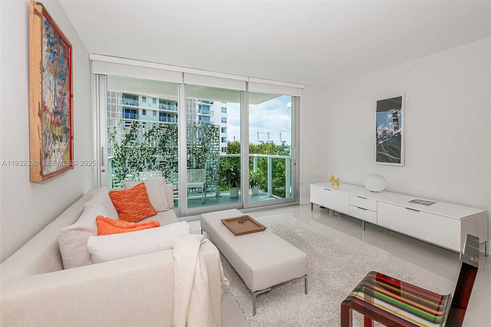 Small Image of 1000 WEST AVE #327, Miami Beach Number 8