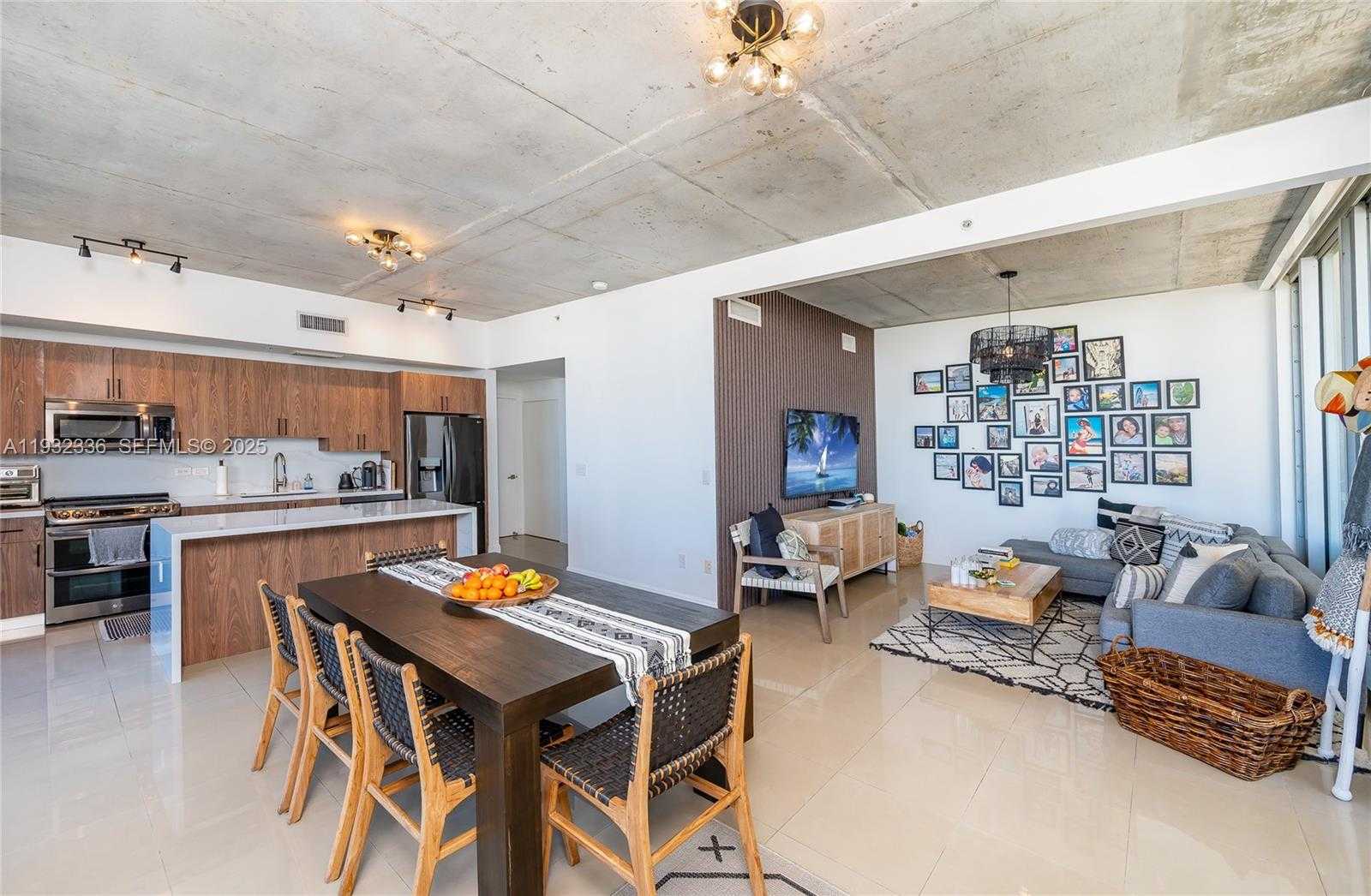 Small Image of 3470 EAST COAST AVE #H0704, Miami Number 2