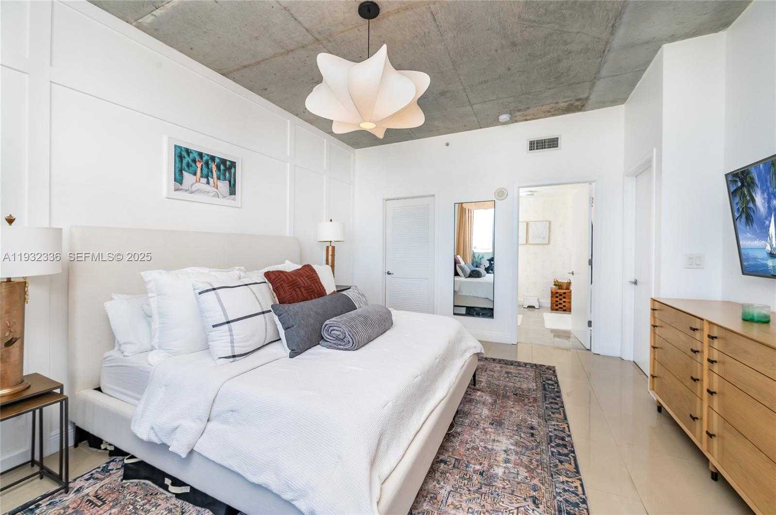 Small Image of 3470 EAST COAST AVE #H0704, Miami Number 9