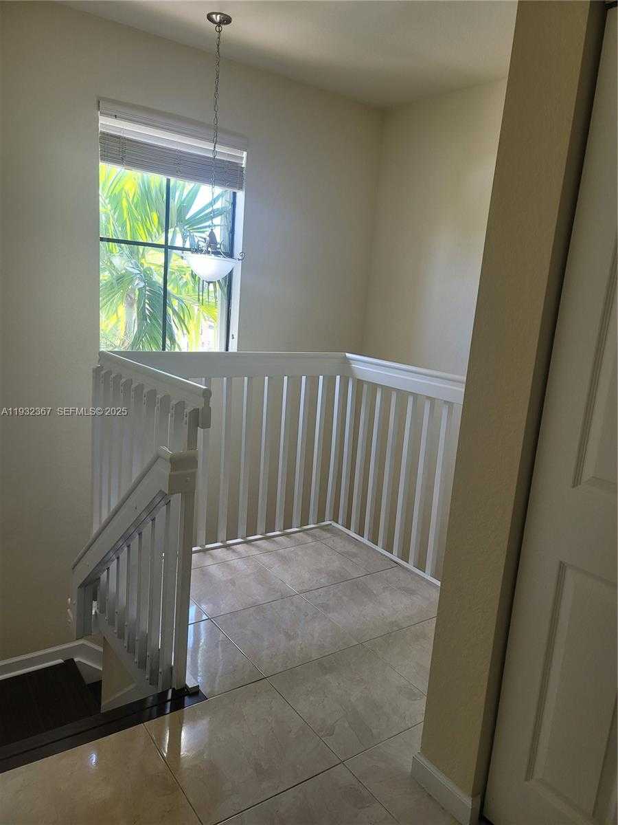 Small Image of 11858 SOUTH WEST 153RD CT, Miami Number 12