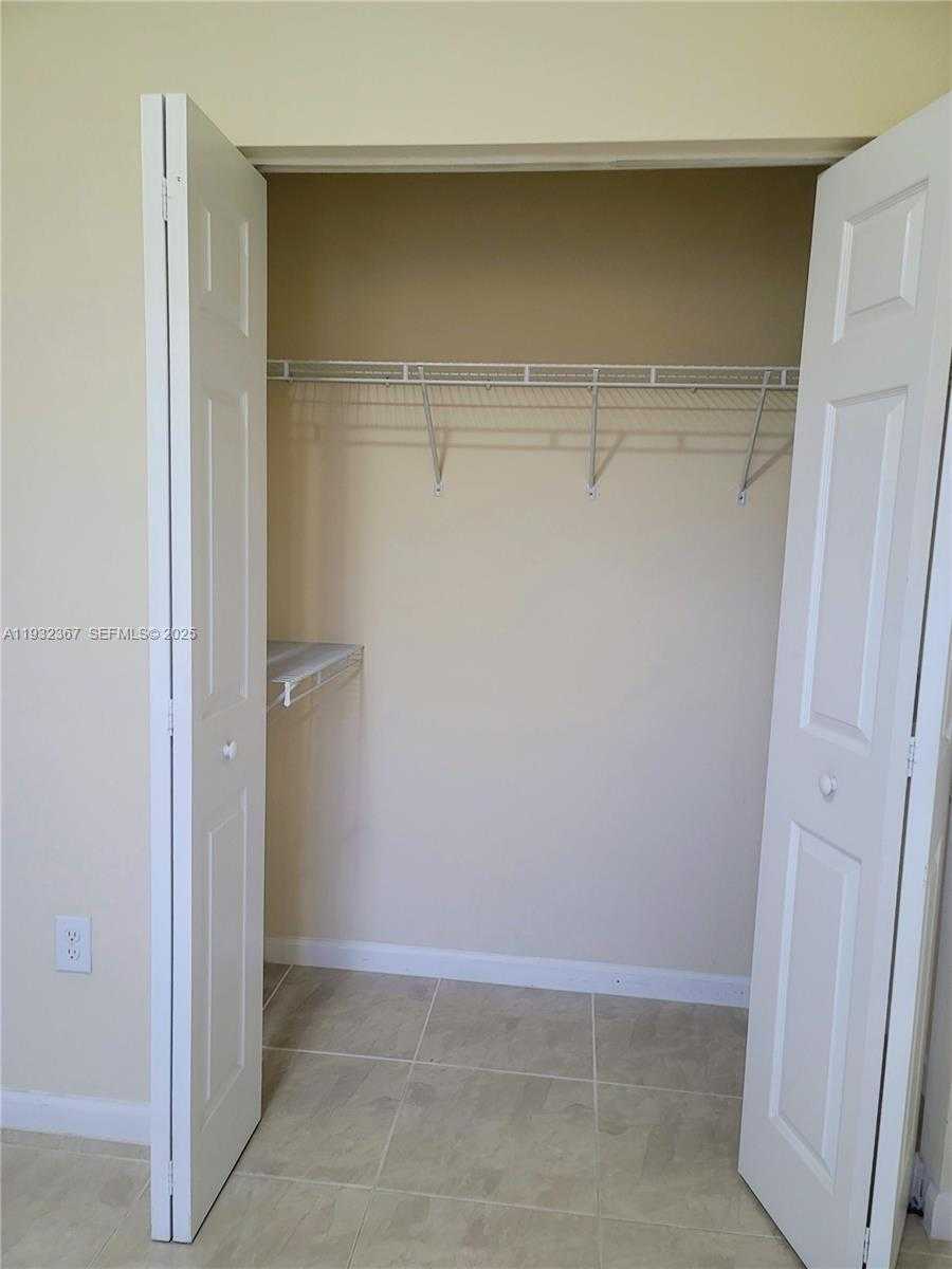 Small Image of 11858 SOUTH WEST 153RD CT, Miami Number 17