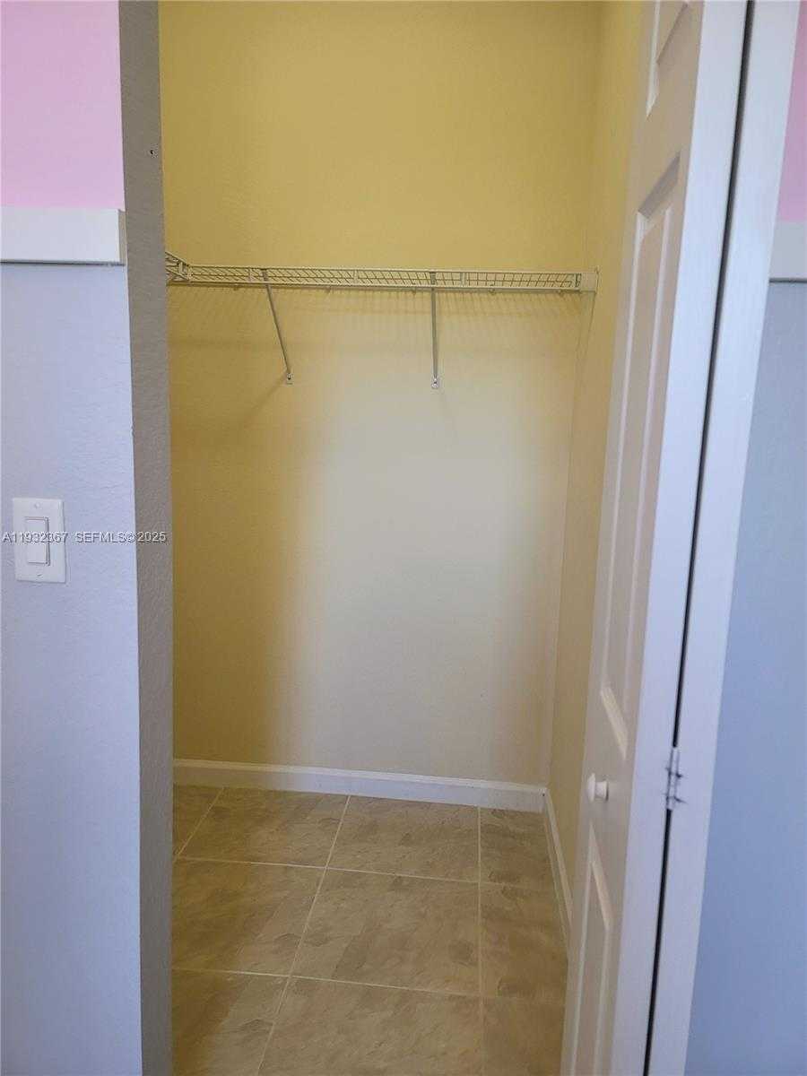 Small Image of 11858 SOUTH WEST 153RD CT, Miami Number 19