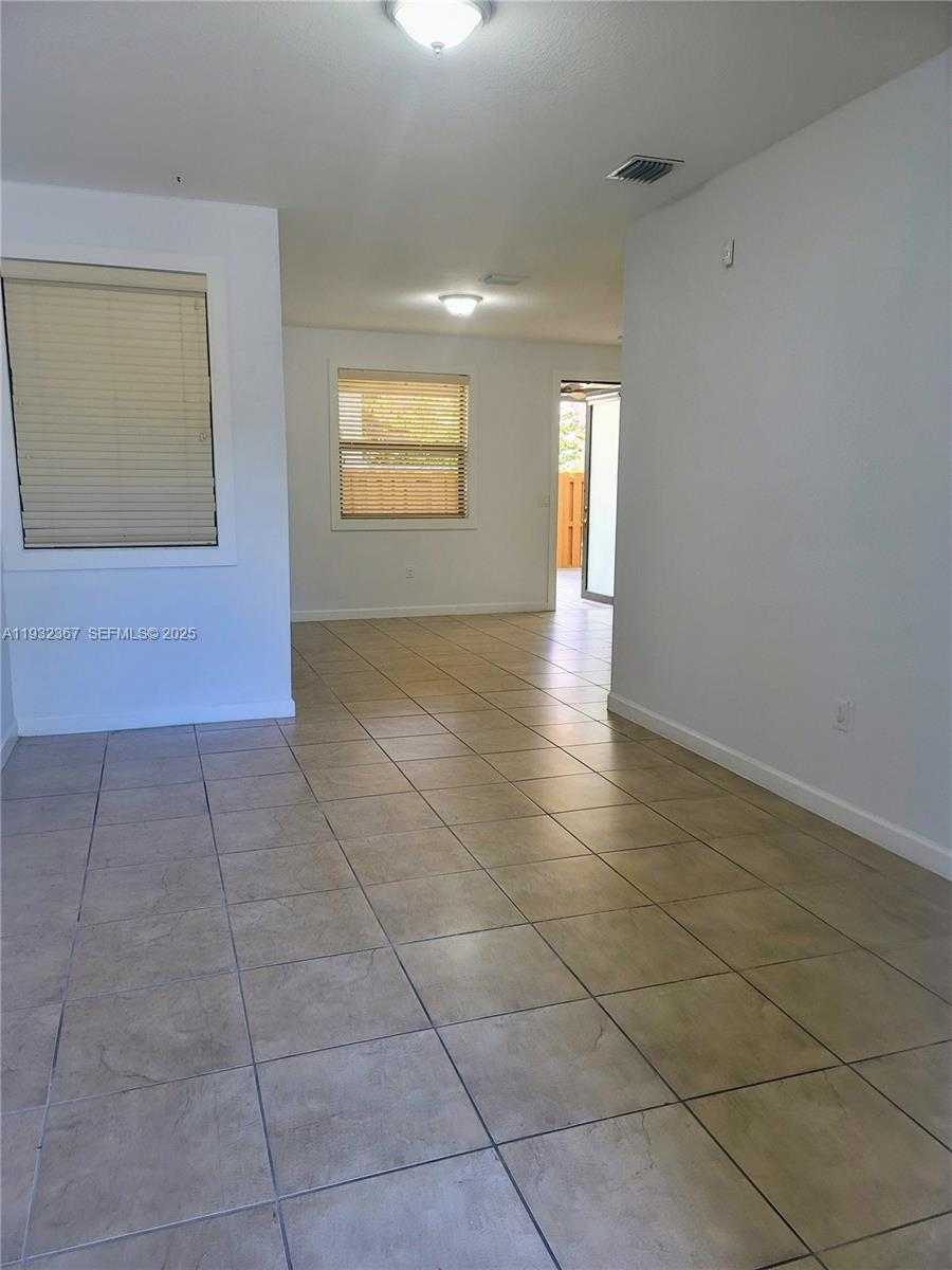 Small Image of 11858 SOUTH WEST 153RD CT, Miami Number 2