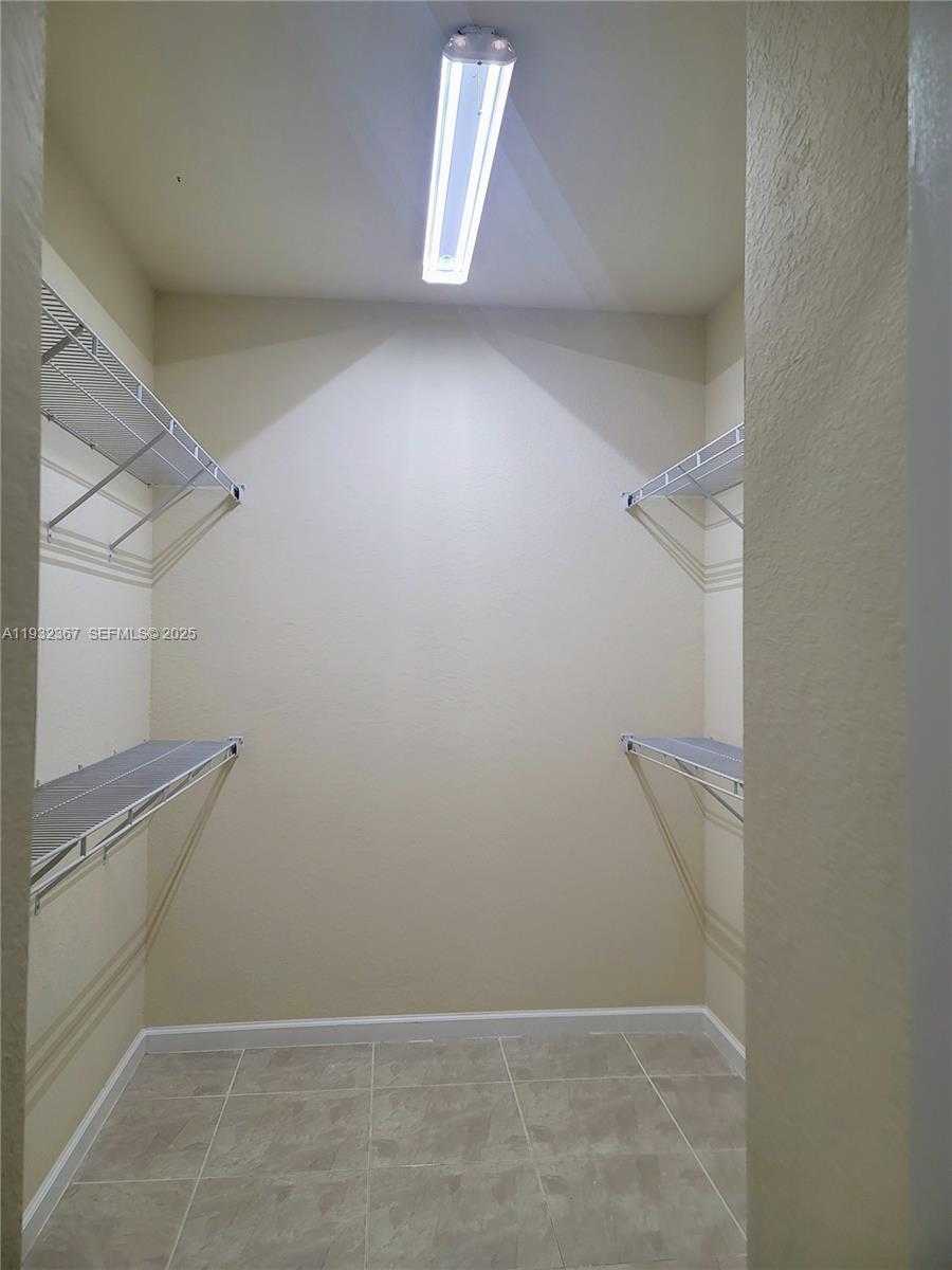 Small Image of 11858 SOUTH WEST 153RD CT, Miami Number 26