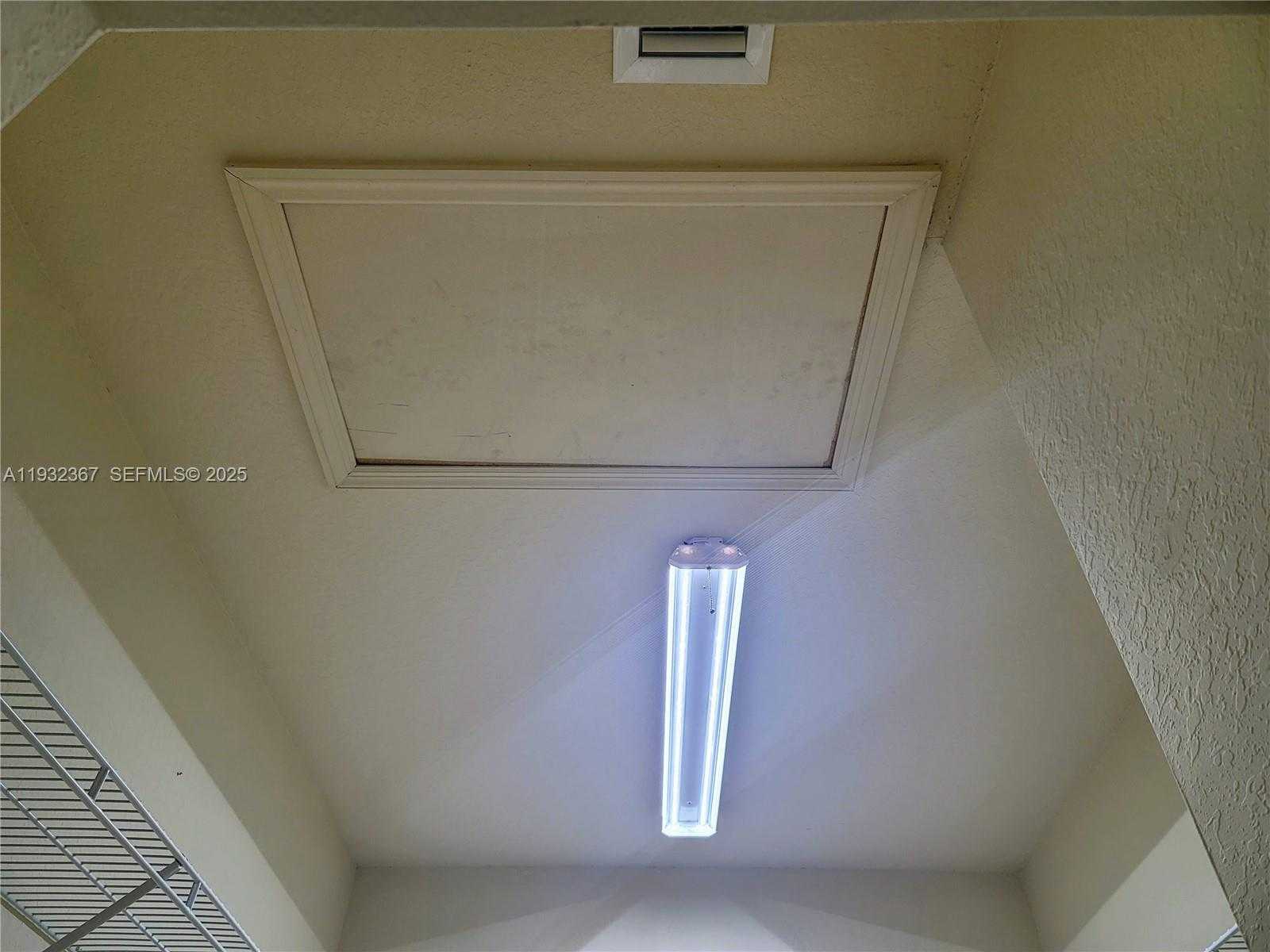 Small Image of 11858 SOUTH WEST 153RD CT, Miami Number 27