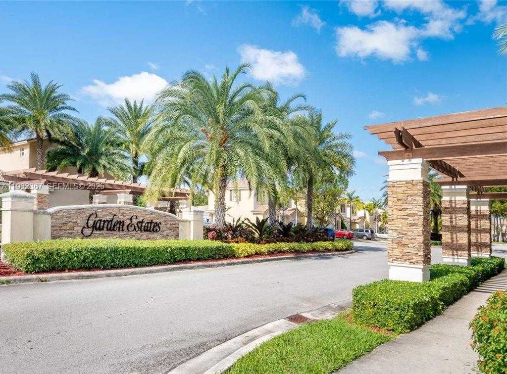 Small Image of 11858 SOUTH WEST 153RD CT, Miami Number 35