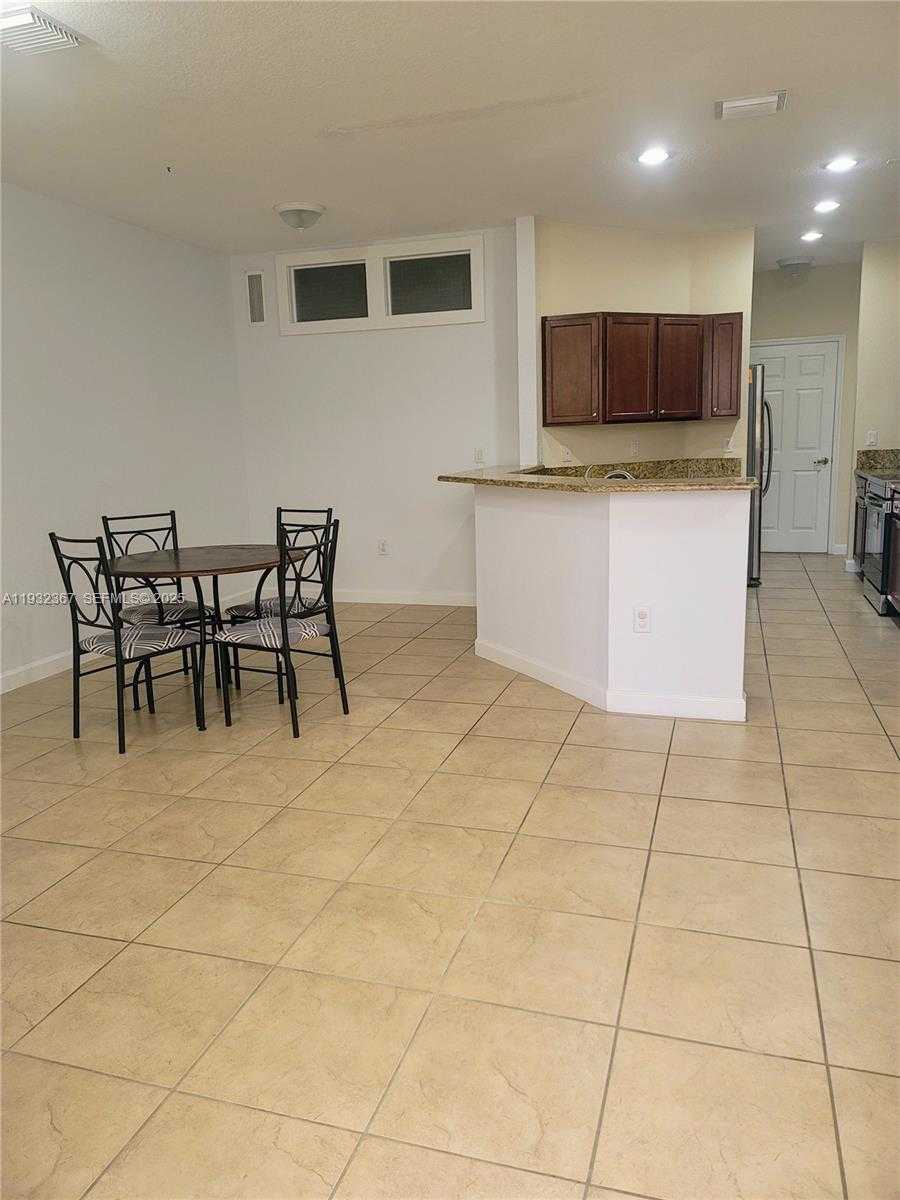 Small Image of 11858 SOUTH WEST 153RD CT, Miami Number 5