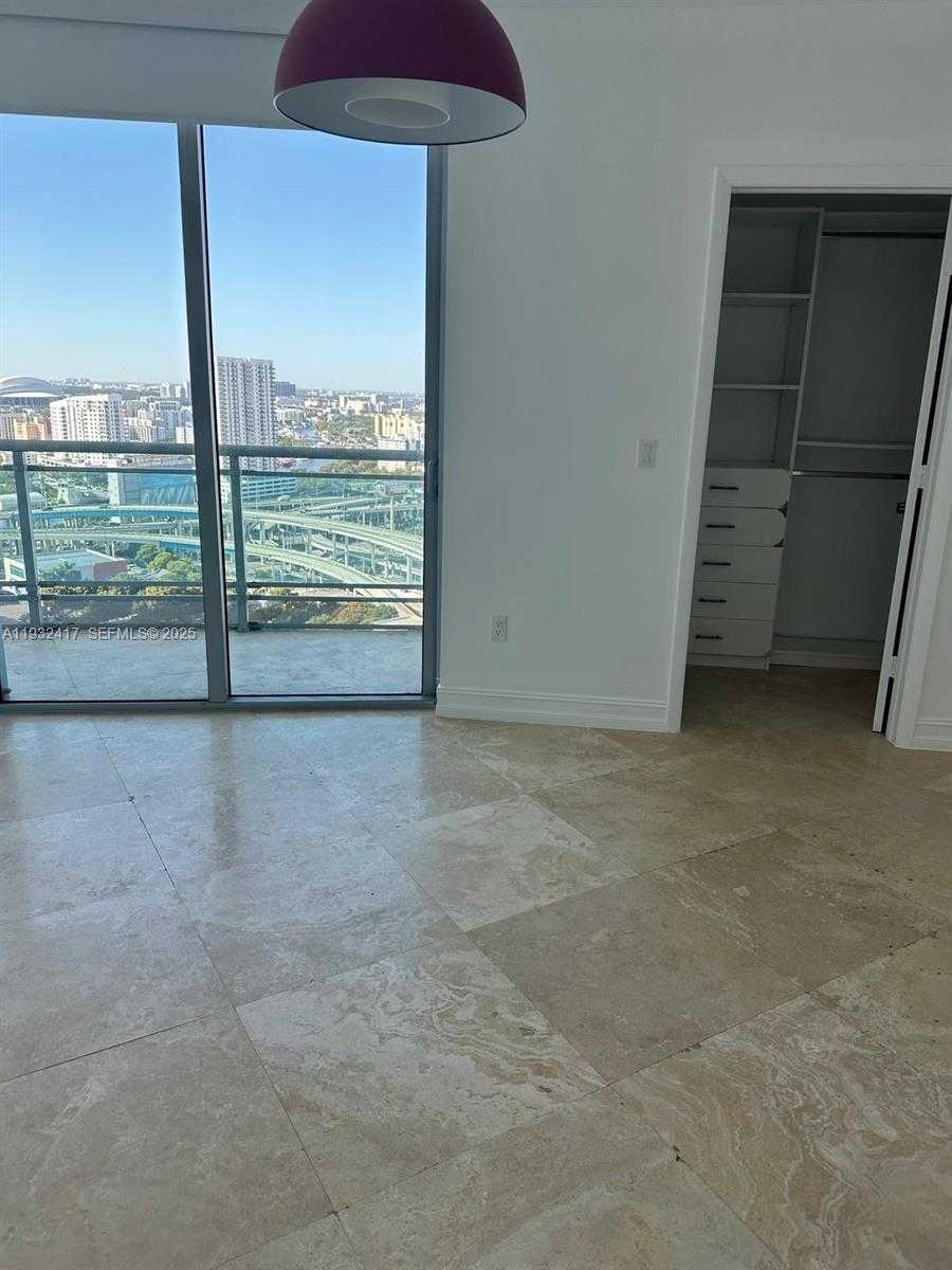 Small Image of 350 SOUTH MIAMI AVE #2913, Miami Number 13