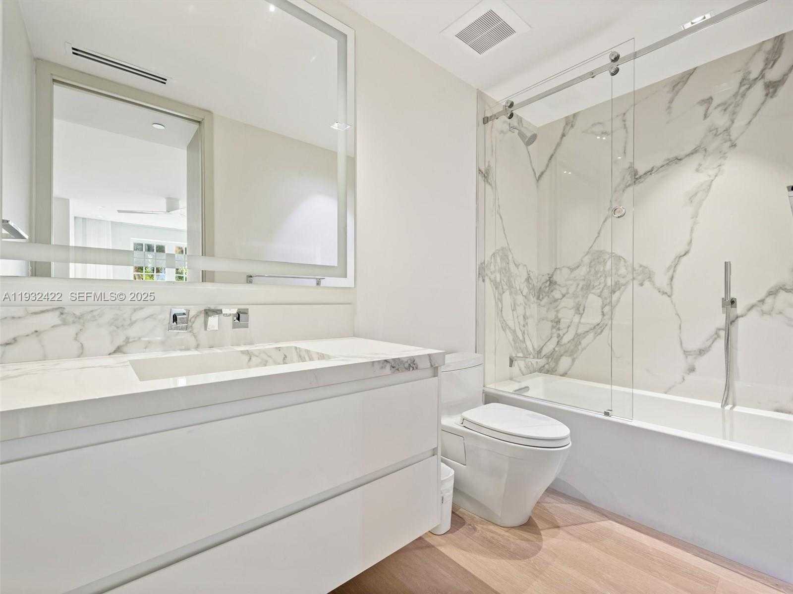 Small Image of 7937 FISHER ISLAND DR #7937, Miami Beach Number 24