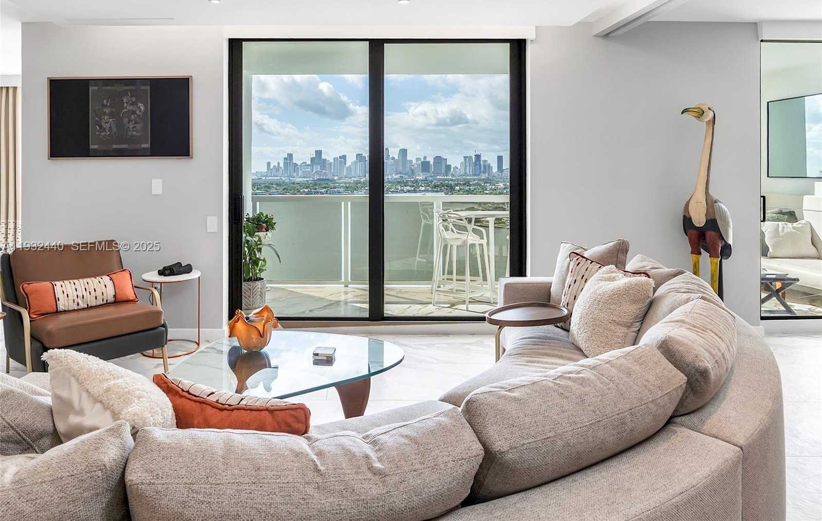 Small Image of 9 ISLAND AVE #2104, Miami Beach Number 12