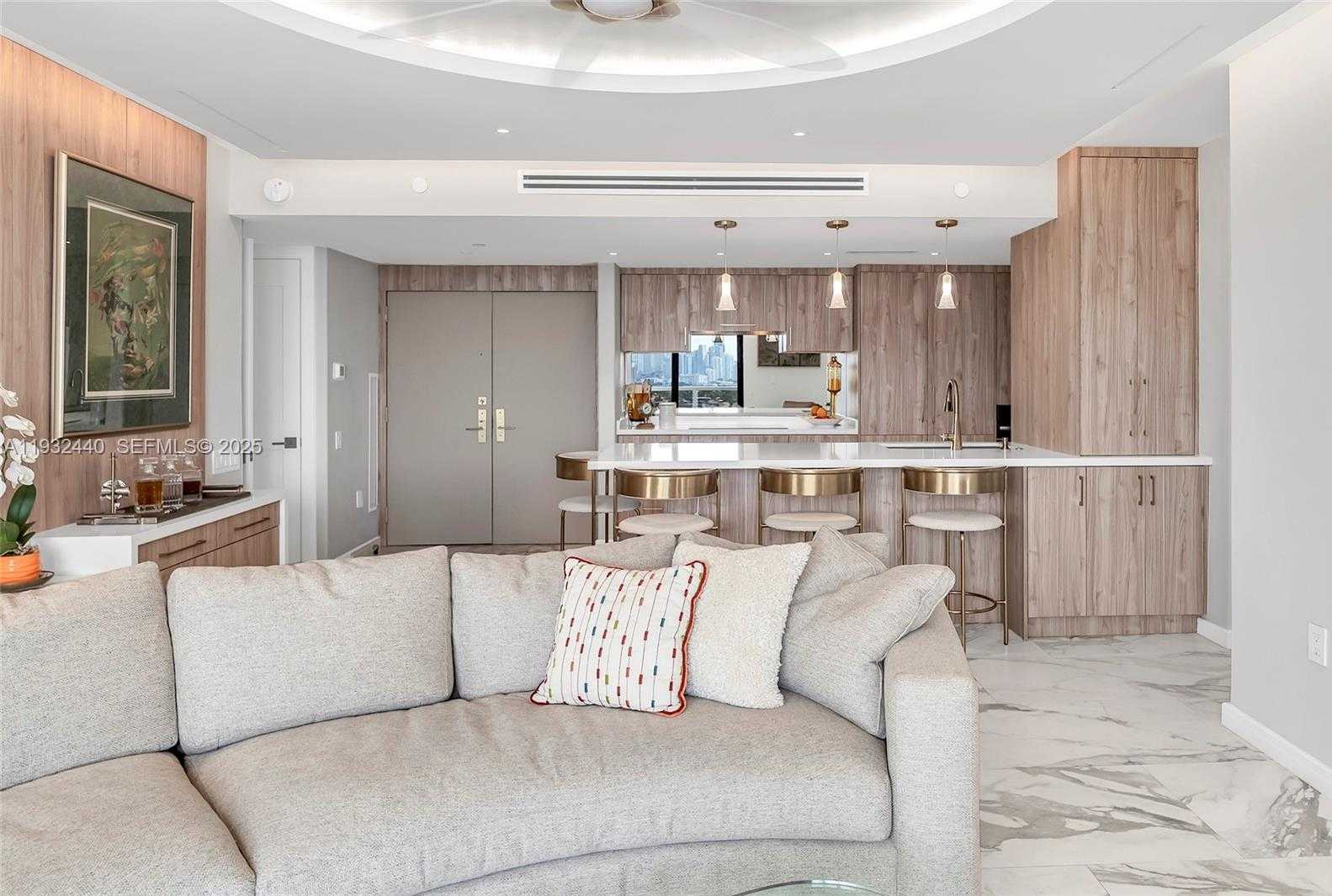 Small Image of 9 ISLAND AVE #2104, Miami Beach Number 8