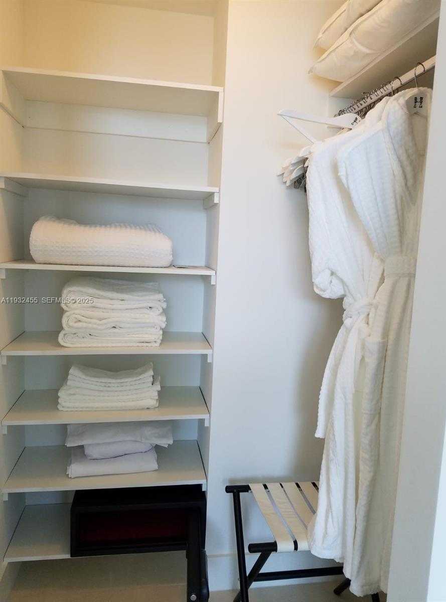 Small Image of 4111 SOUTH OCEAN DR #MPH09, Hollywood Number 10