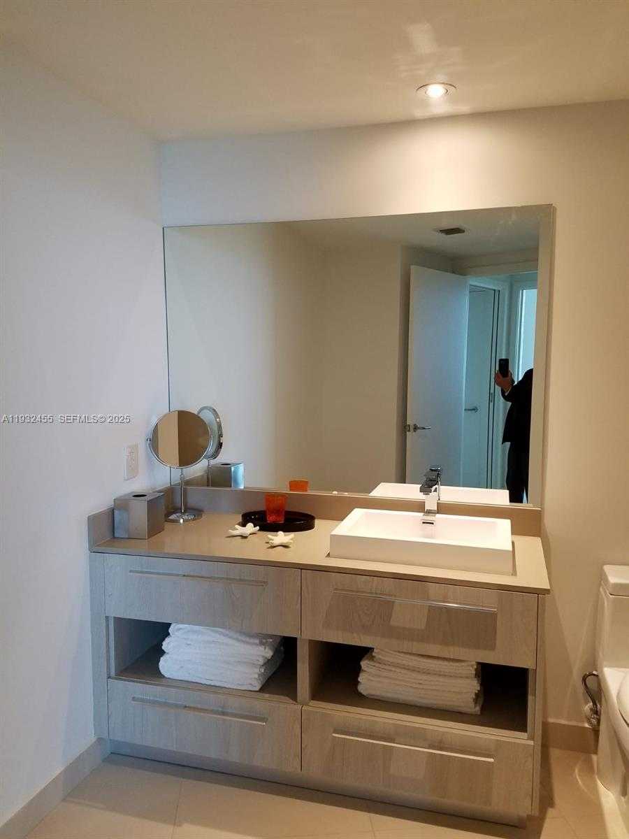 Small Image of 4111 SOUTH OCEAN DR #MPH09, Hollywood Number 5