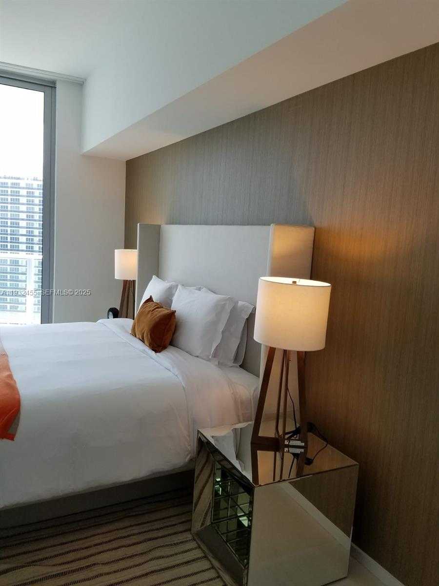 Small Image of 4111 SOUTH OCEAN DR #MPH09, Hollywood Number 9