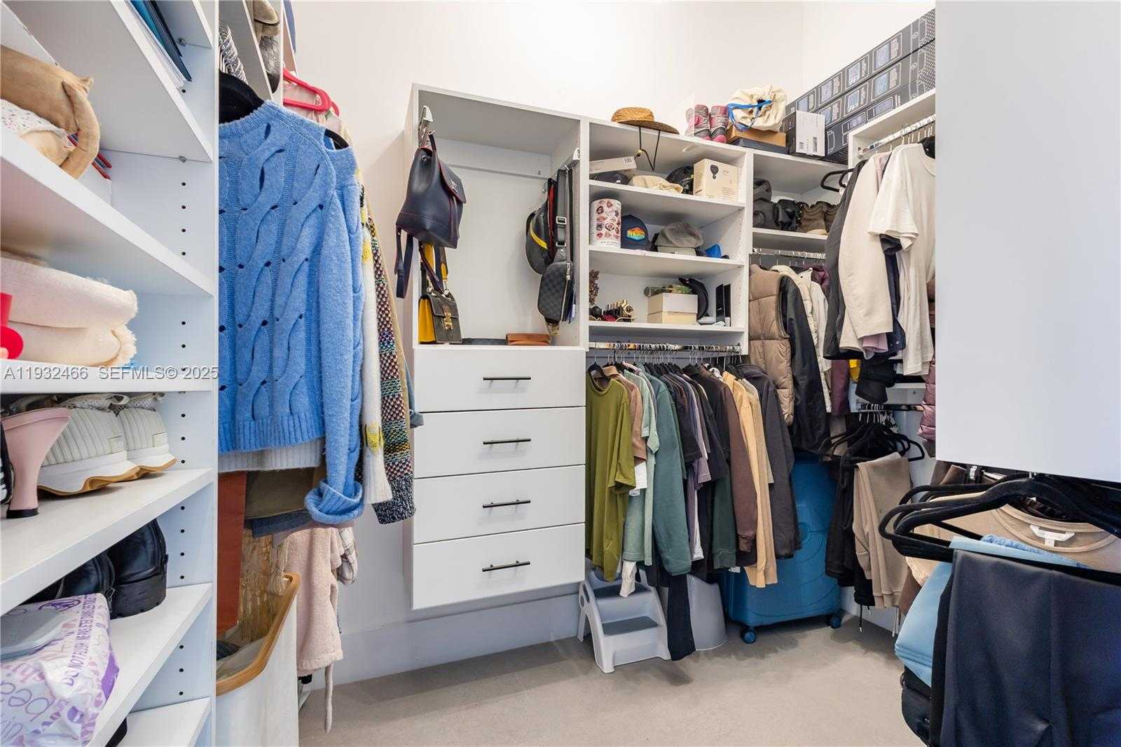 Small Image of 21205 YACHT CLUB DRIVE #304, Aventura Number 19