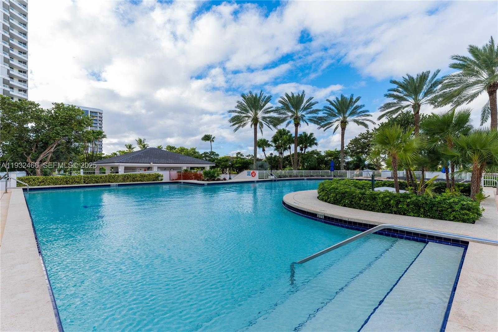 Small Image of 21205 YACHT CLUB DRIVE #304, Aventura Number 33