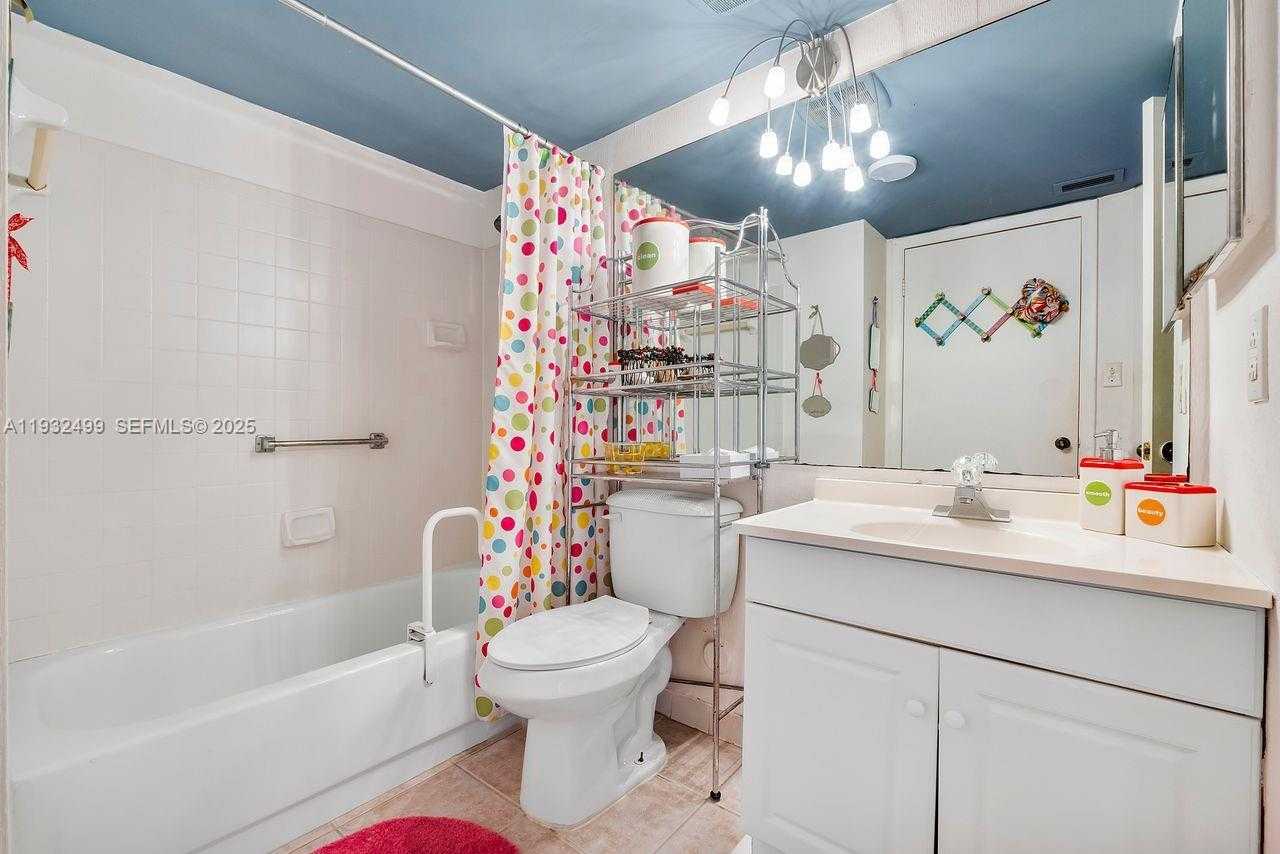 Small Image of 929 CORAL CLUB DR #929, Coral Springs Number 12