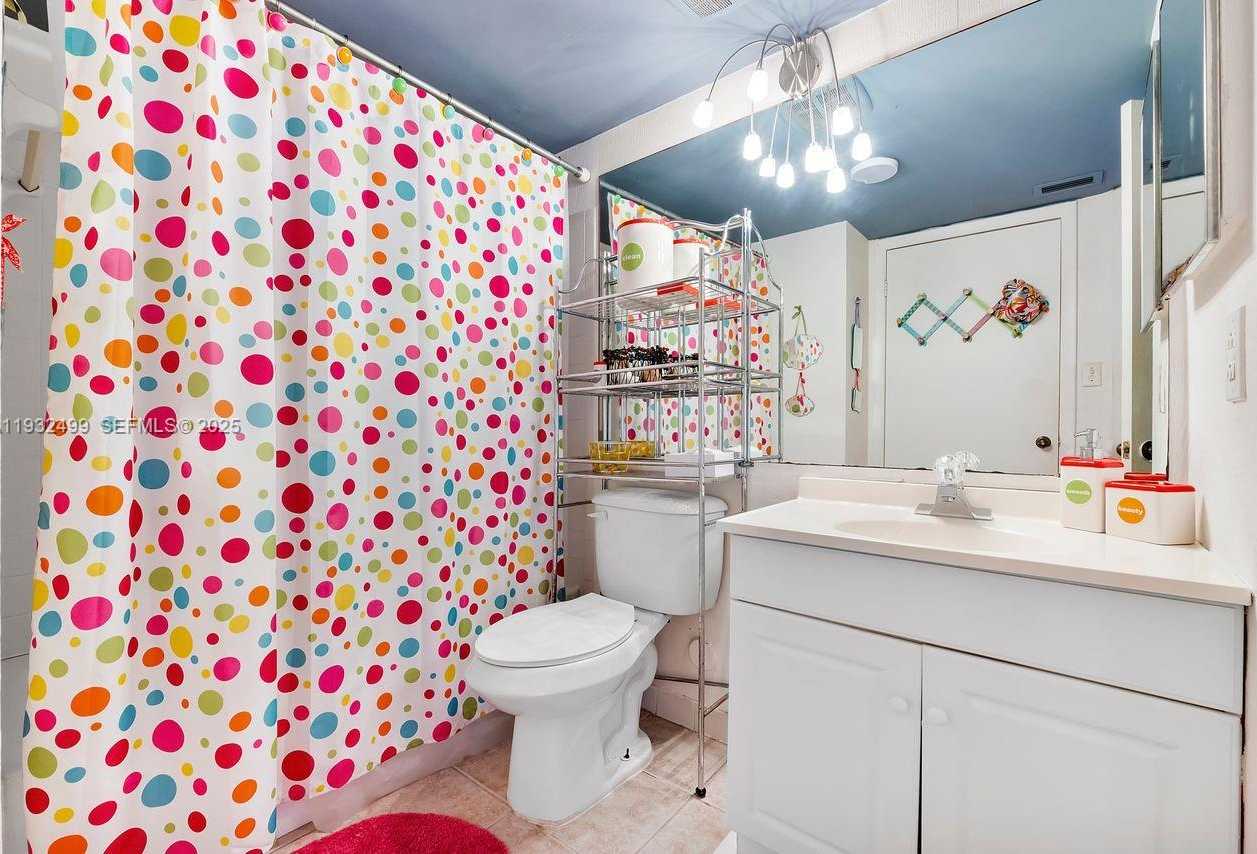 Small Image of 929 CORAL CLUB DR #929, Coral Springs Number 13