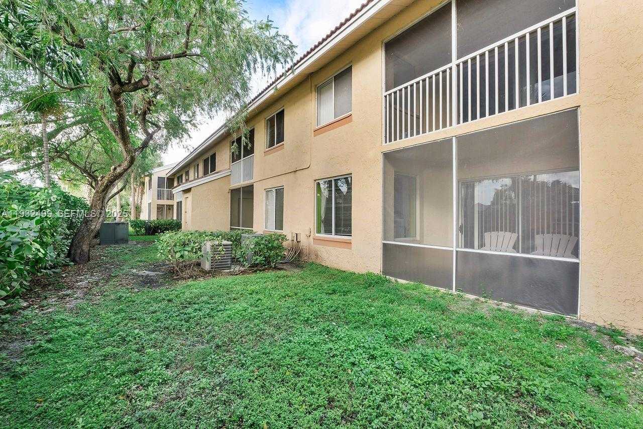 Small Image of 929 CORAL CLUB DR #929, Coral Springs Number 17