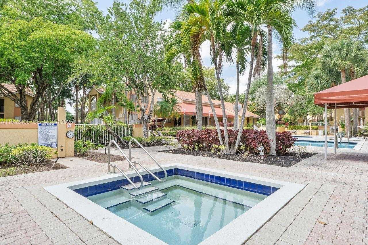 Small Image of 929 CORAL CLUB DR #929, Coral Springs Number 19