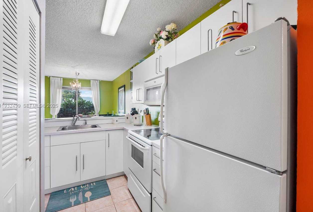 Small Image of 929 CORAL CLUB DR #929, Coral Springs Number 7