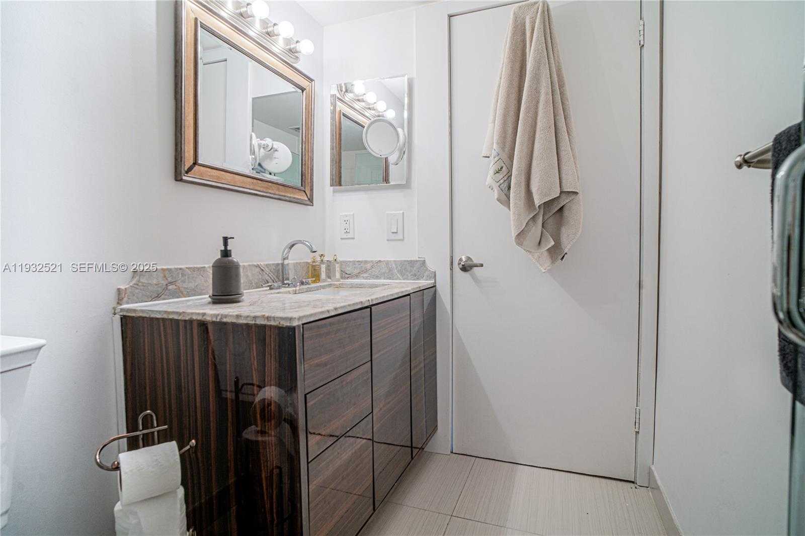 Small Image of 6801 HARDING AVE #301, Miami Beach Number 10