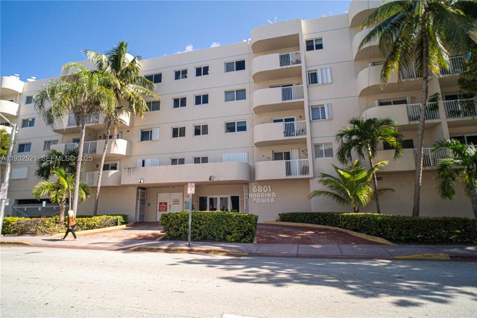 Small Image of 6801 HARDING AVE #301, Miami Beach Number 18