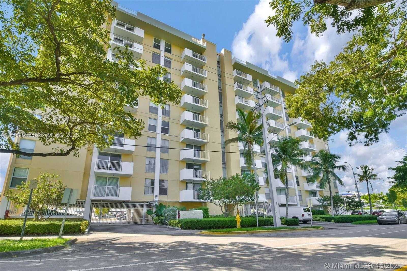 Small Image of 2020 NORTH EAST 135TH ST #607, North Miami Number 25