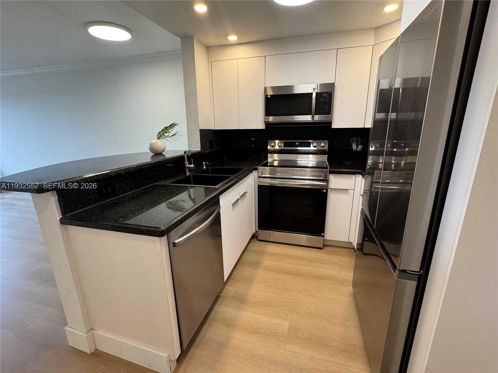 Small Image of 2020 NORTH EAST 135TH ST #607, North Miami Number 7