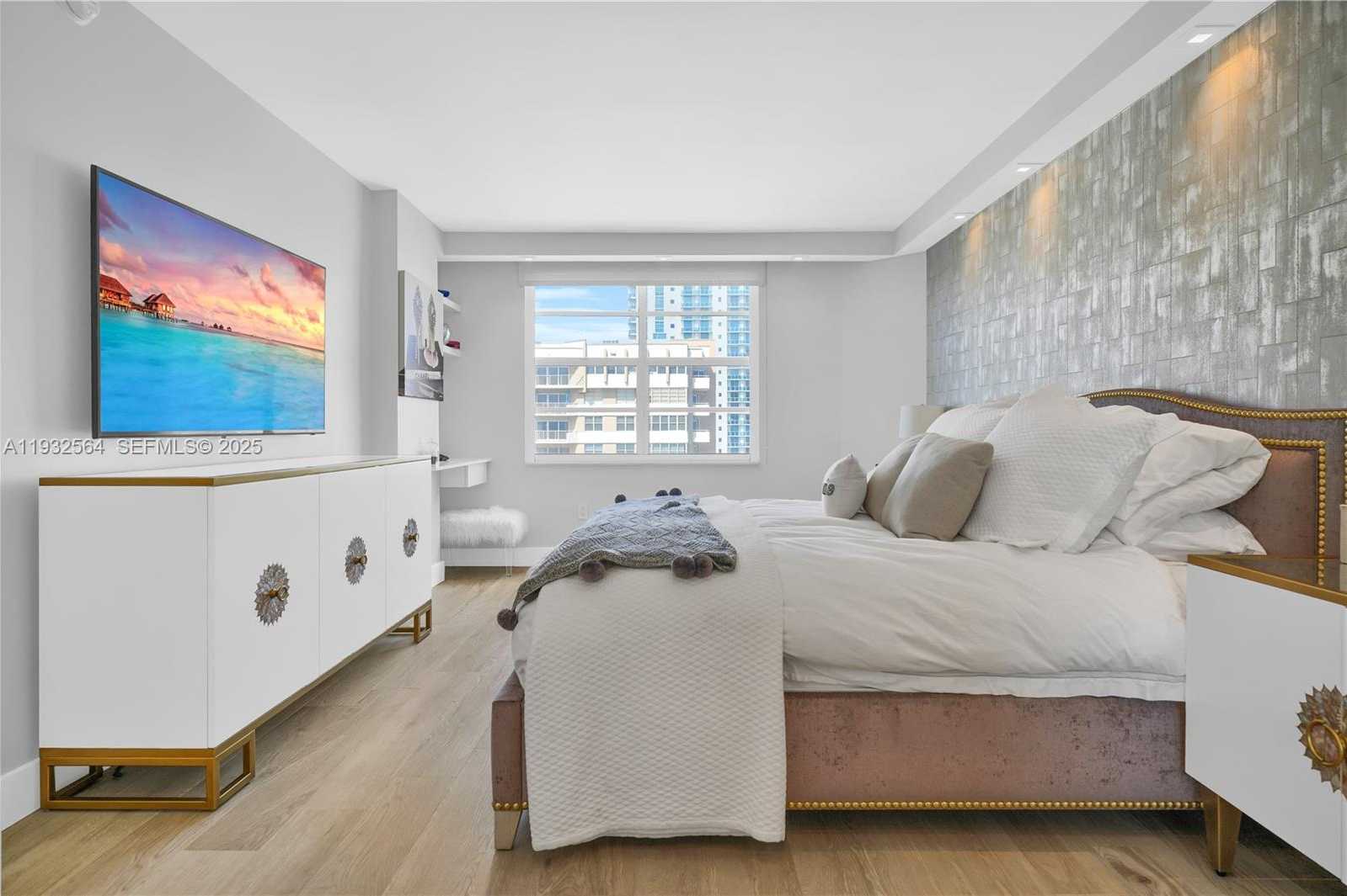 Small Image of 1985 SOUTH OCEAN DR #17F, Hallandale Beach Number 15