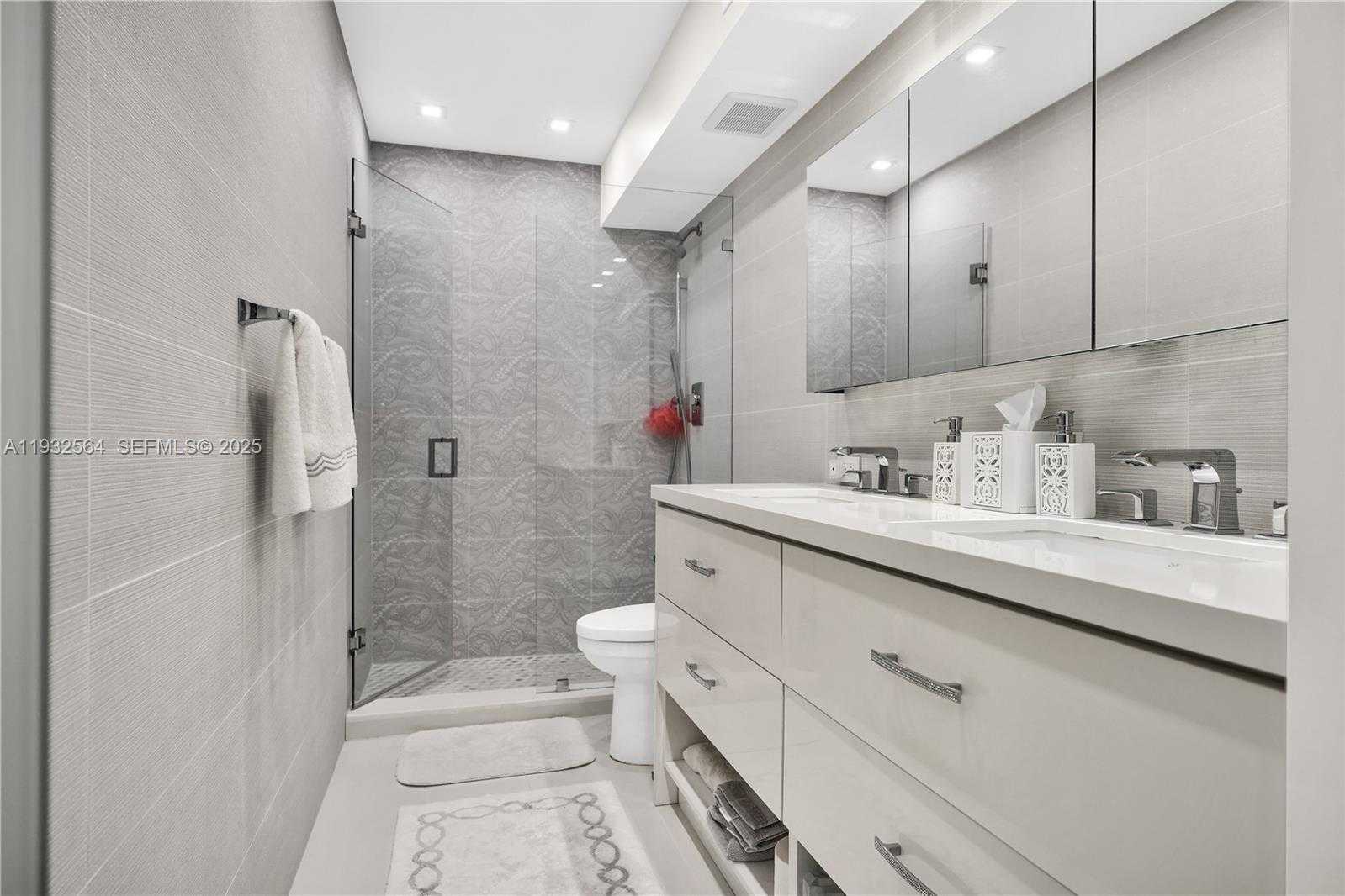 Small Image of 1985 SOUTH OCEAN DR #17F, Hallandale Beach Number 17