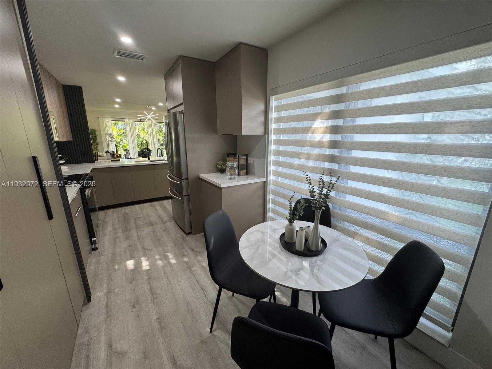 Small Image of 10109 NORTH WEST 52ND TER, Doral Number 10