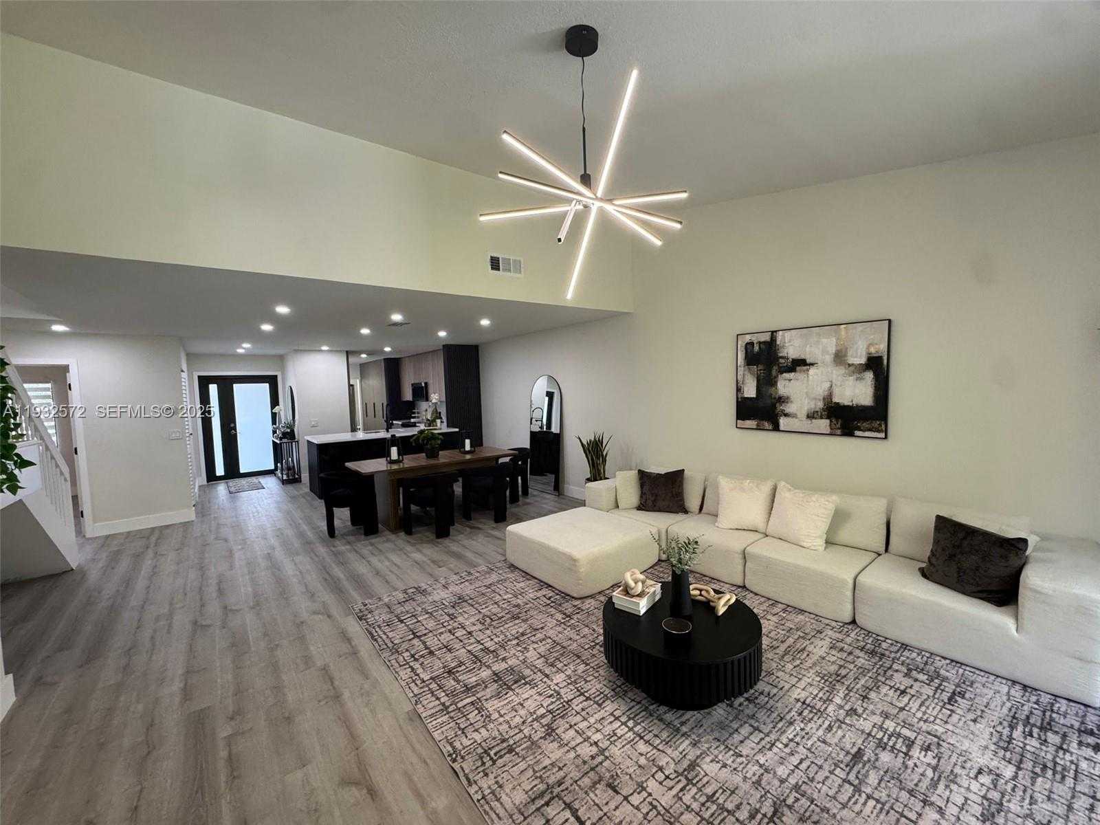 Small Image of 10109 NORTH WEST 52ND TER, Doral Number 17