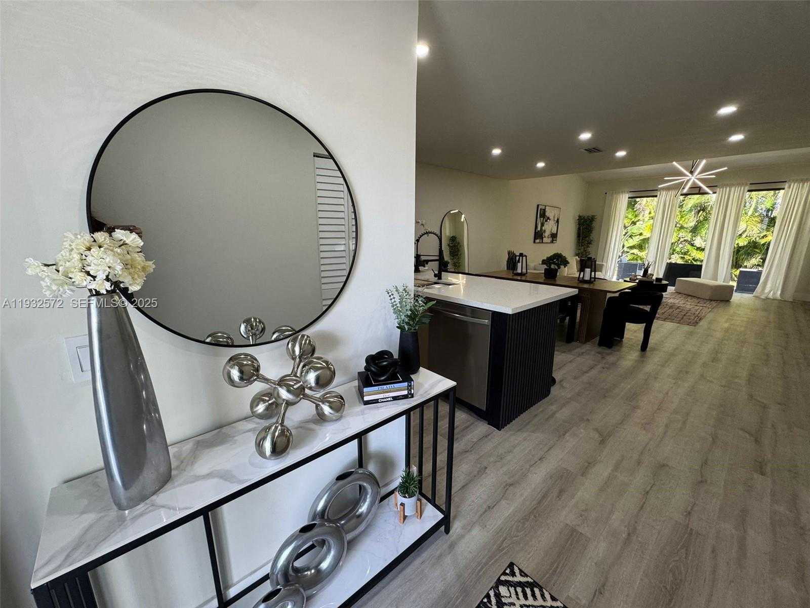 Small Image of 10109 NORTH WEST 52ND TER, Doral Number 2