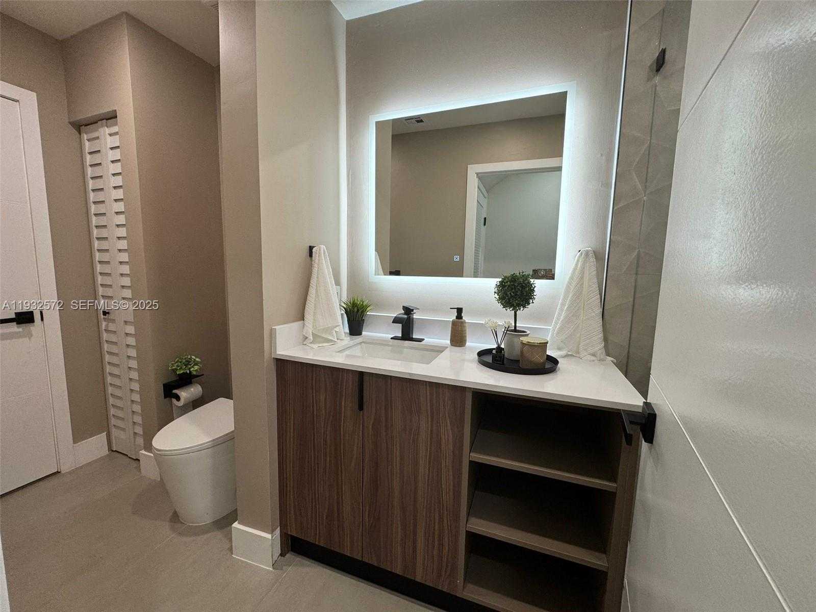 Small Image of 10109 NORTH WEST 52ND TER, Doral Number 27