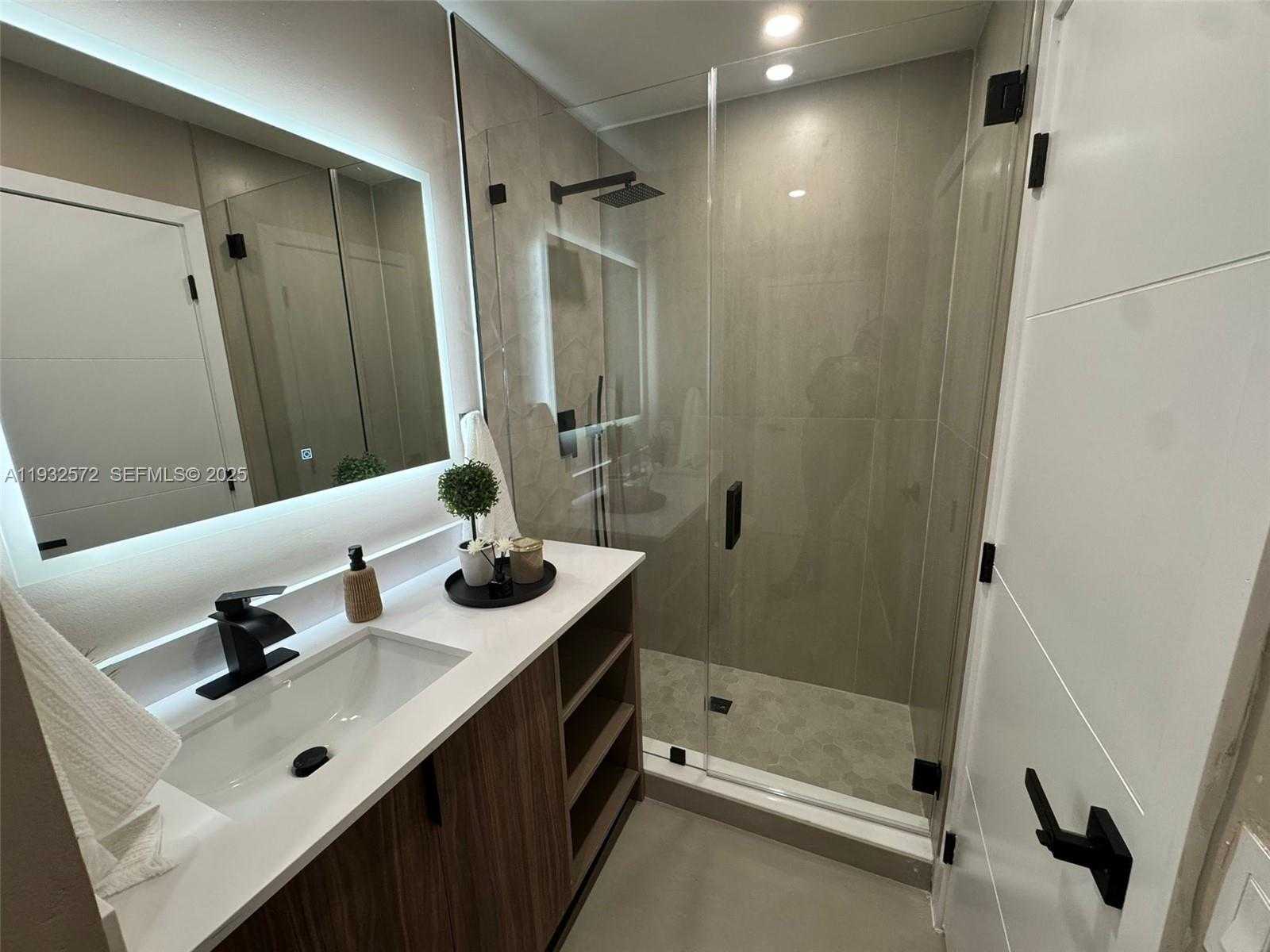 Small Image of 10109 NORTH WEST 52ND TER, Doral Number 28