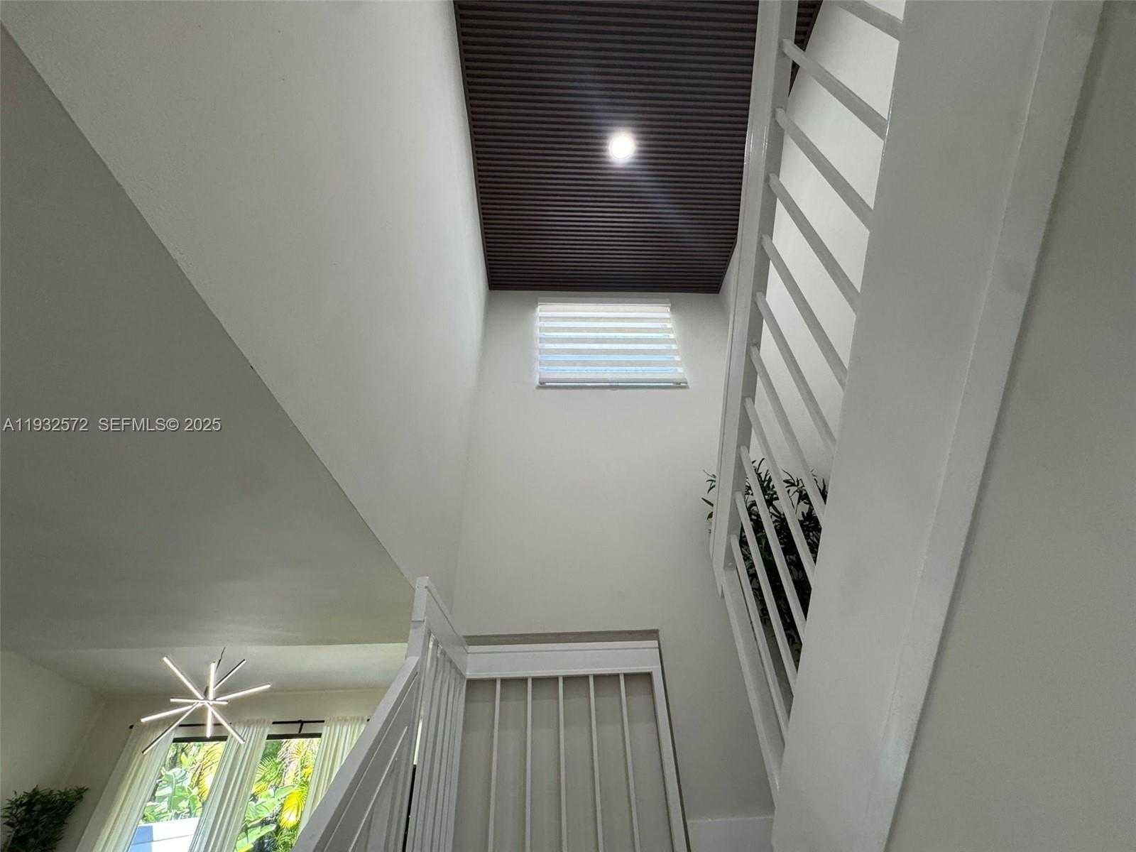 Small Image of 10109 NORTH WEST 52ND TER, Doral Number 32